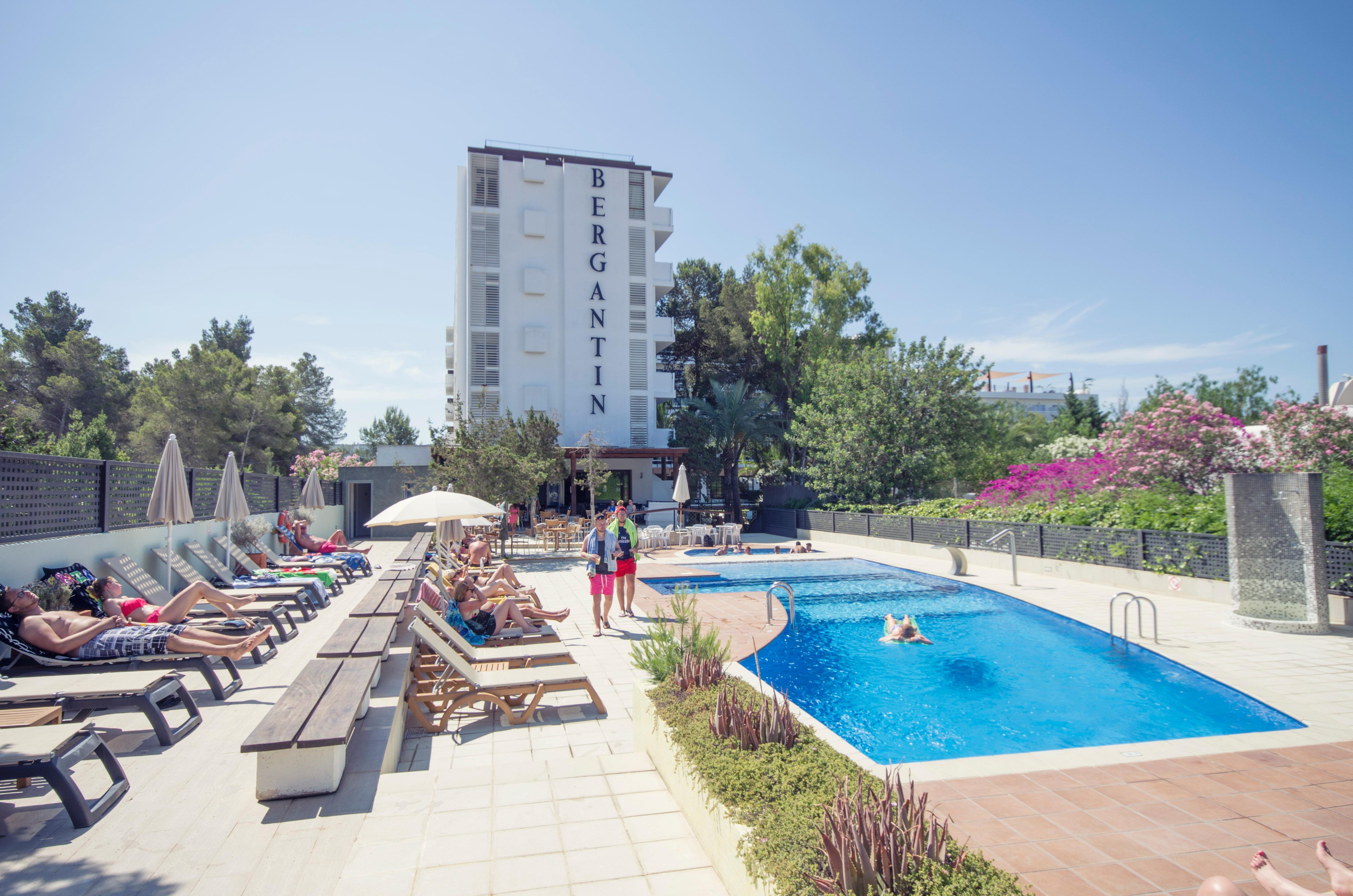 Апартаменты  Квартира с видом на море new Сан-Антонио-Абад Экстерьер фото